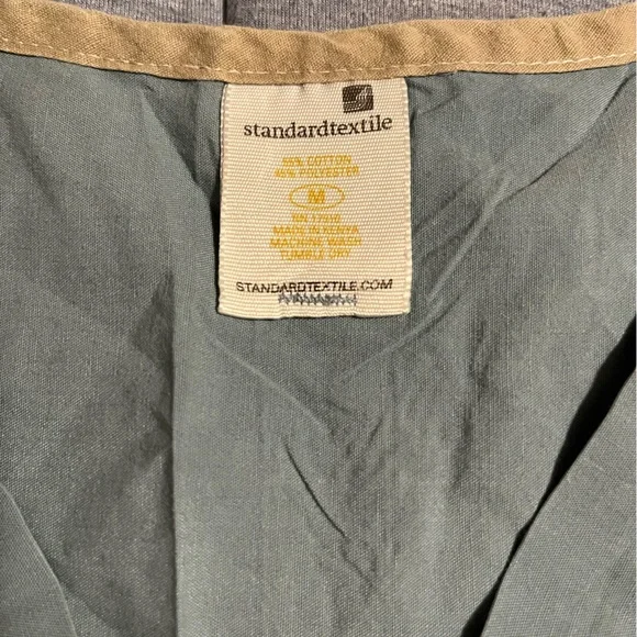 Standard Textile Basic Grey/ Green Scrub Top - Size M - Picture 3 of 4